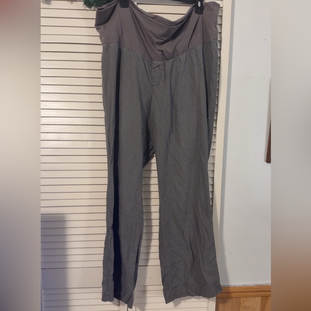 Old Navy maternity pants